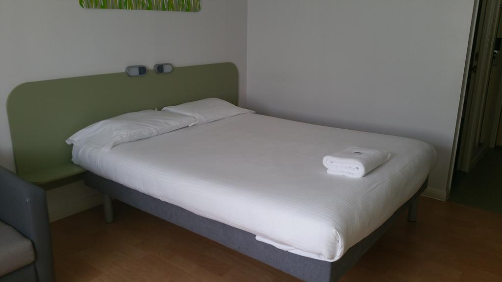 Ibis Budget Knutsford Exteriör bild